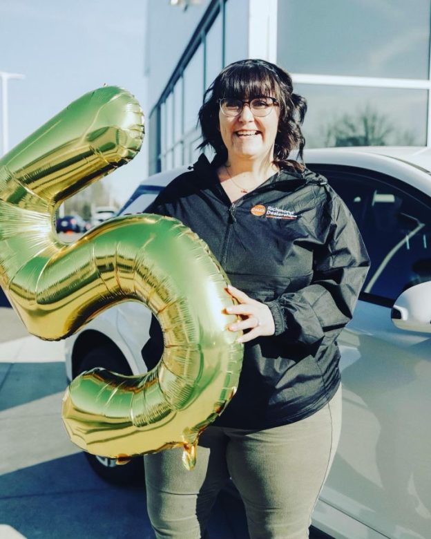 Happy CMA Anniversary to Jessica Compton! CMA People