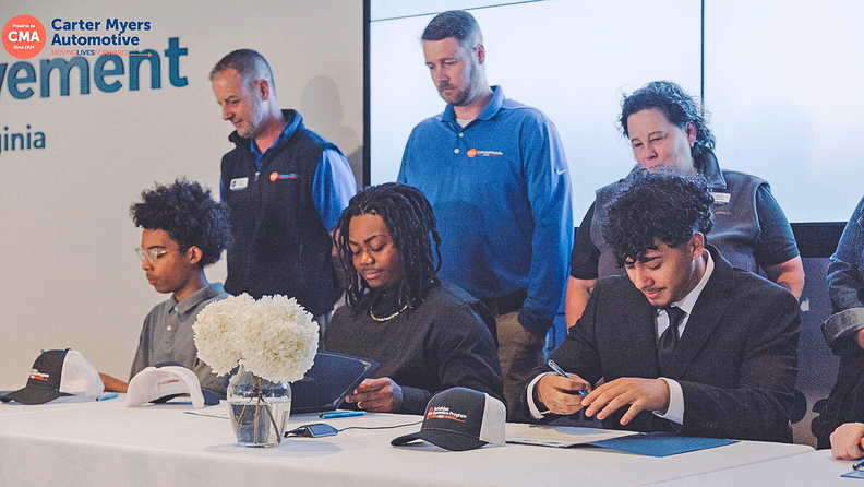 SIGNING_DAY-MAIN_i.jpg